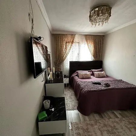 Alacati Merkeze 20 Metre 2+1 Ev * Çeşme